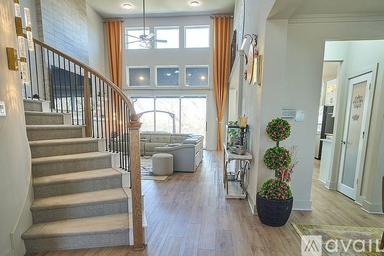 556 Wickerdale Wy 6 Beds Single Family Home for Rent - Photo gallery 3