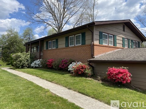 111 Clement Dr 3 Beds Apartment for Rent
