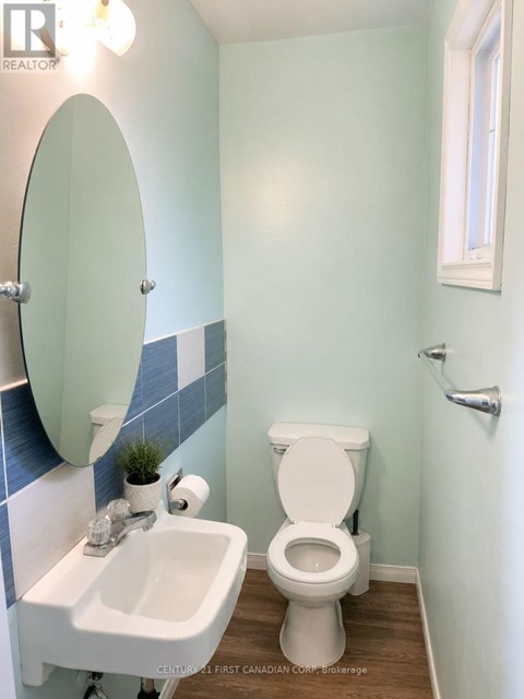 1470 ALDERSBROOK ROAD 3 Beds Apartment for Rent