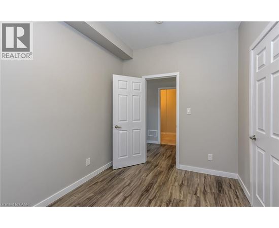 104 BEACH Road Unit# E 1 House for Rent - Photo gallery 5