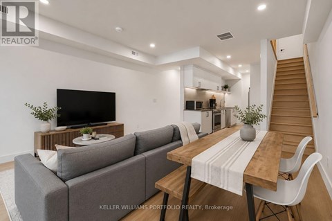 UNIT C - 49 MORNINGSIDE AVENUE 3 Beds Apartment for Rent