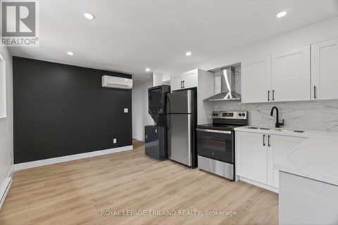 3 - 1015 EAGLE DRIVE 1 Apartment for Rent