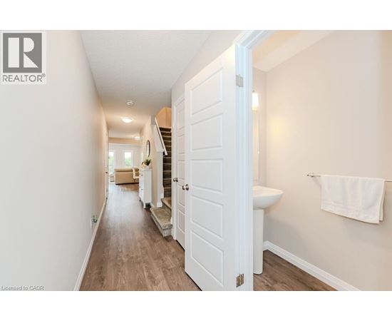 86 ERBSVILLE Court Unit# 32 3 Beds Condo, Home, Townhouse for Rent - Photo gallery 4