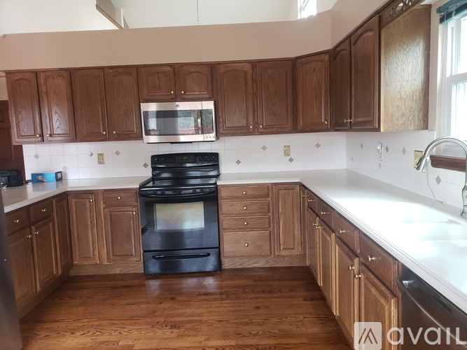 2043 East Nichols Drive 4 Beds Single Family Home for Rent - Photo gallery 3