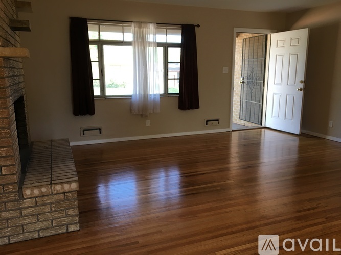 305 Crestone Ave 3 Beds Single Family Home for Rent - Photo gallery 3