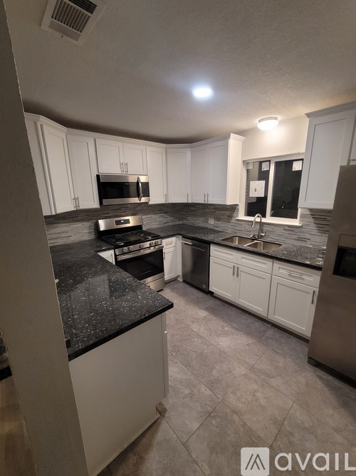4024 Ave N 1/2 4 Beds Single Family Home for Rent - Photo gallery 3
