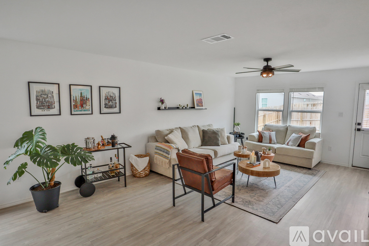 6612 Arid Wy 4 Beds Single Family Home for Rent - Photo gallery 3