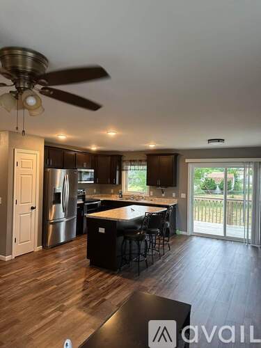 2721 Kellogg Avenue 3 Beds Apartment for Rent - Photo gallery 3
