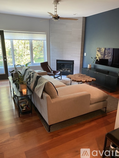 300 West 8th Street 2 Beds Condo for Rent - Photo gallery 2