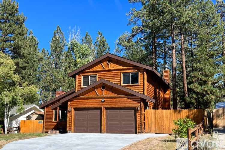 147 Teakwood Drive 3 Beds Single Family Home for Rent - Photo gallery 3