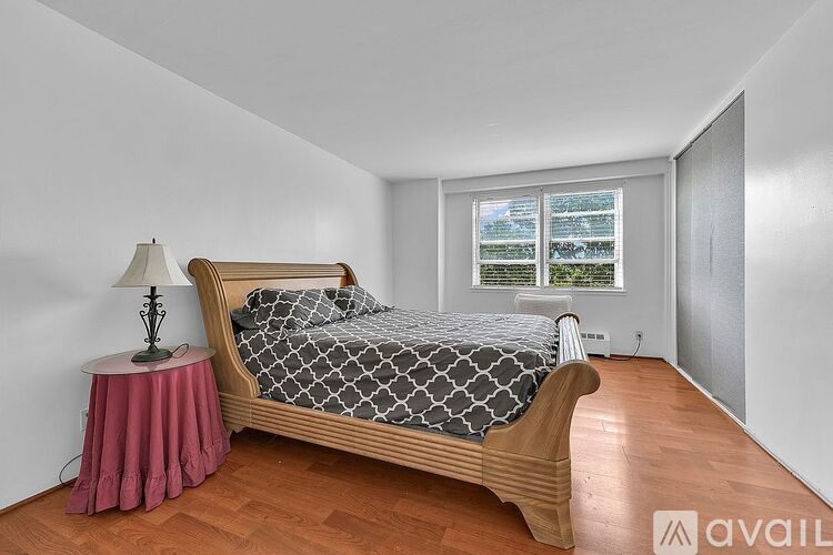 5700 Arlington Ave 1 Apartment for Rent - Photo gallery 4