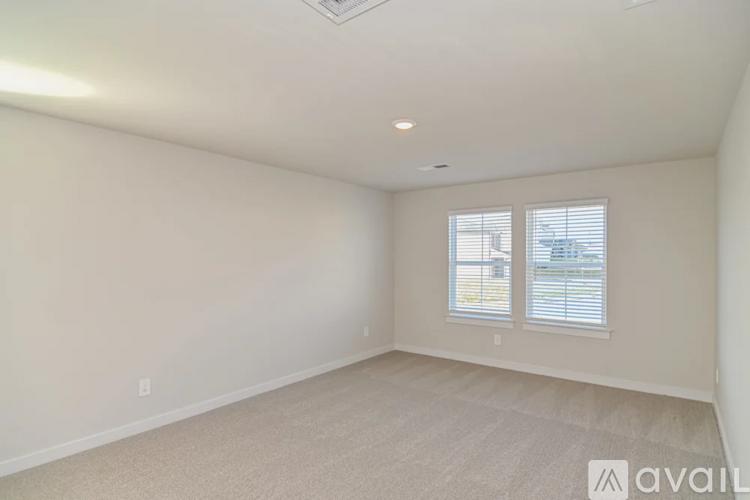 1092 Bluffton Circle 64 4 Beds Single Family Home for Rent - Photo gallery 4