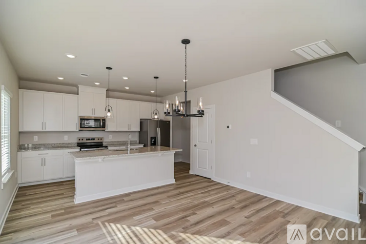 1092 Bluffton Circle 64 4 Beds Single Family Home for Rent - Photo gallery 5