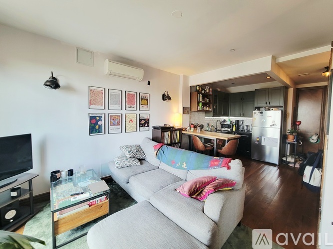 871 Grand St 2 Beds Apartment for Rent - Photo gallery 1