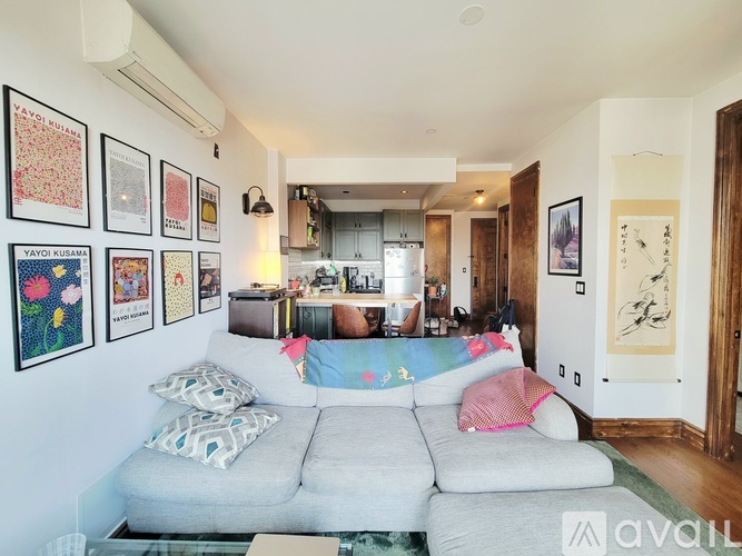 871 Grand St 2 Beds Apartment for Rent - Photo gallery 2