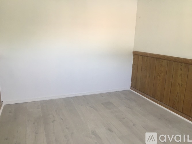 61-82 56th Street 3 Beds Apartment for Rent - Photo gallery 1