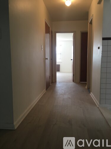 61-82 56th Street 3 Beds Apartment for Rent - Photo gallery 4