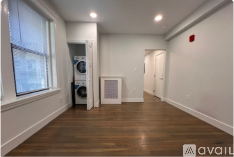 11 Peterborough St Studio Apartment for Rent - Photo gallery 3