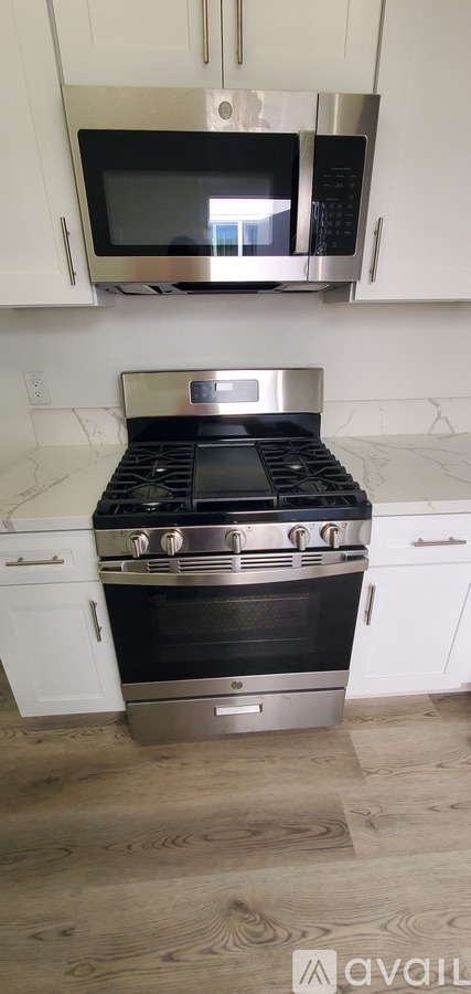 1434 E 8th St 2 Beds Apartment for Rent - Photo gallery 4