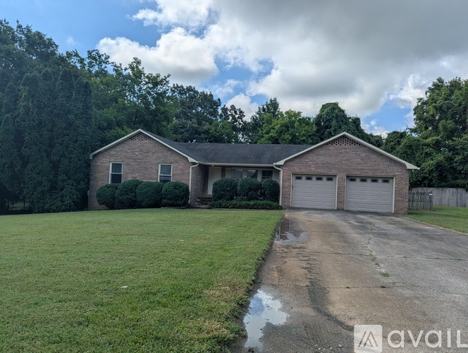 210 Wells Fargo Dr 3 Beds Single Family Home for Rent - Photo gallery 2