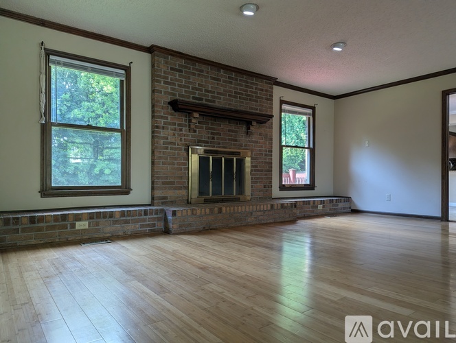210 Wells Fargo Dr 3 Beds Single Family Home for Rent - Photo gallery 4