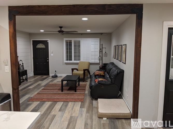 932 West Parkway Boulevard 5 Beds Single Family Home for Rent - Photo gallery 3
