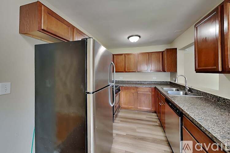 325 S Yale Ave 3 Beds Single Family Home for Rent - Photo gallery 3