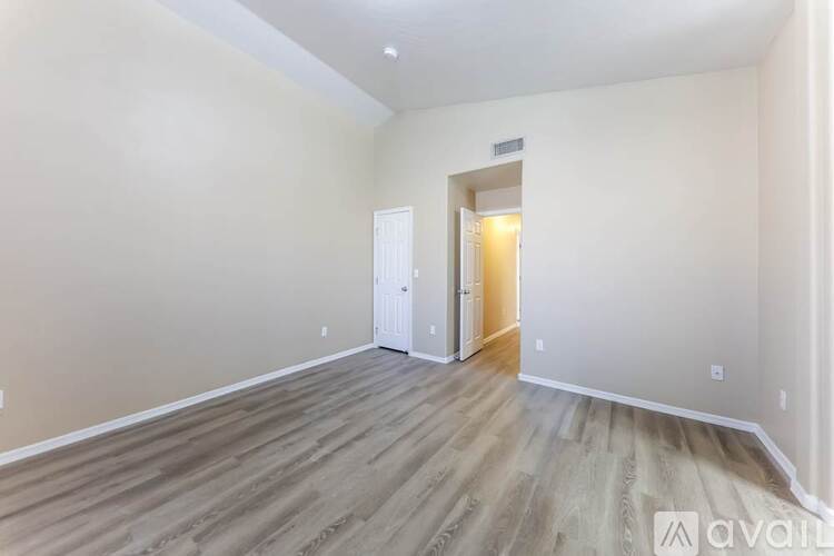 325 S Yale Ave 3 Beds Single Family Home for Rent - Photo gallery 4