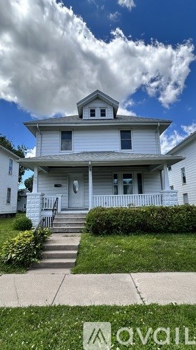 1512 42Nd St 3 Beds Apartment for Rent