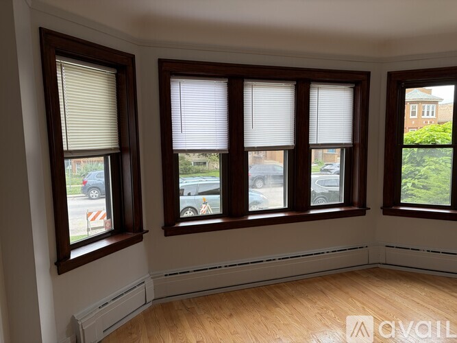 1835 Home Ave 2 Beds Apartment for Rent - Photo gallery 4