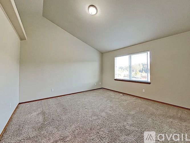 20624 74th Ave E 4 Beds Single Family Home for Rent - Photo gallery 3