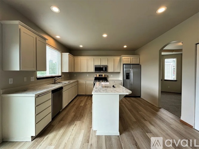 20624 74th Ave E 4 Beds Single Family Home for Rent - Photo gallery 4