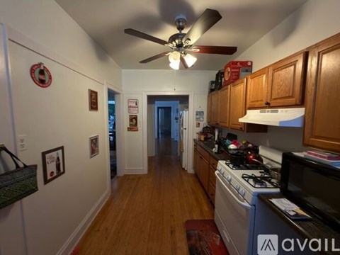 6437 N Leavitt St 3 Beds Apartment for Rent