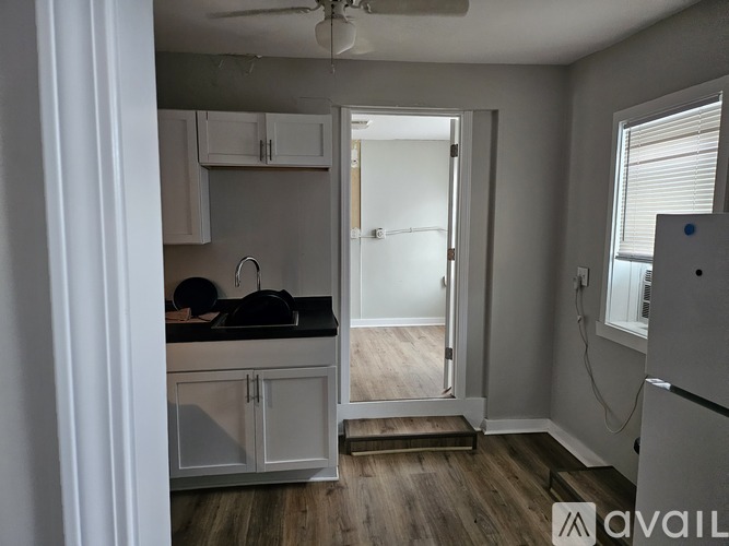 613 Poplar Street 1 Apartment for Rent - Photo gallery 3