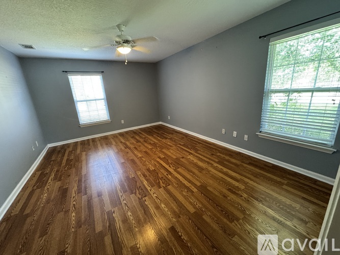 38 Kristins Drive 3 Beds Single Family Home for Rent - Photo gallery 3