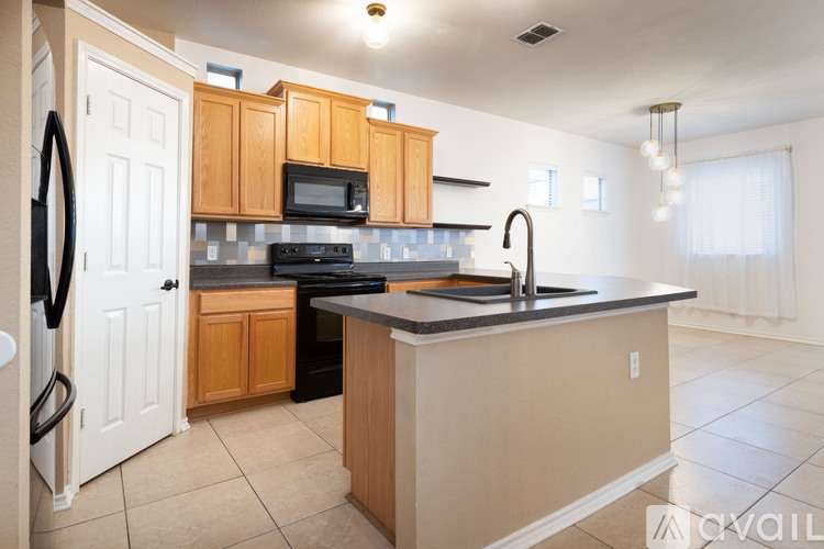 1227 Cresswell Cove 3 Beds Single Family Home for Rent - Photo gallery 3