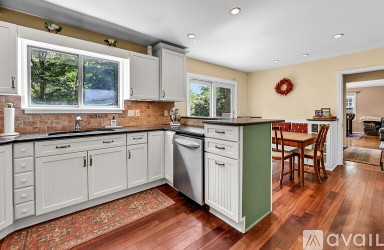 128 Old Town Farm Road 4 Beds Single Family Home for Rent - Photo gallery 4