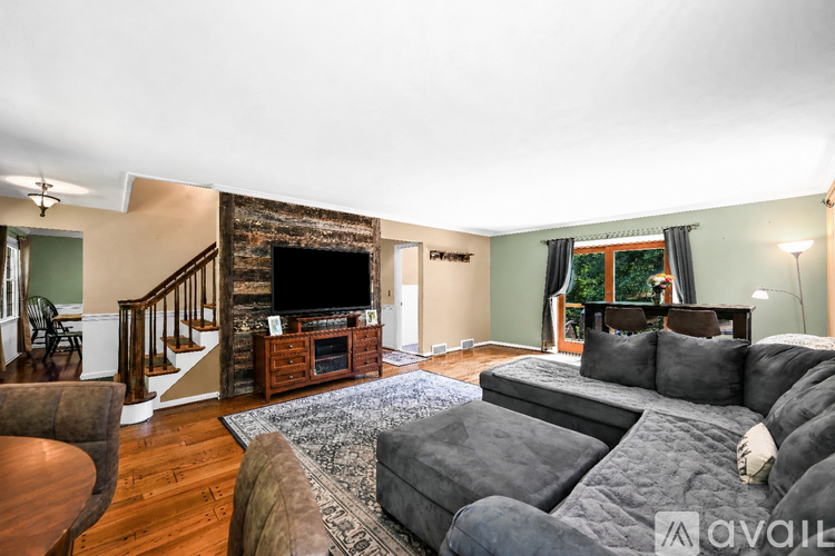 128 Old Town Farm Road 4 Beds Single Family Home for Rent - Photo gallery 5