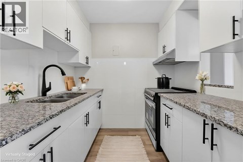 81 KENWOOD Drive Unit# 6 2 Beds Apartment for Rent