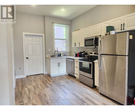 1A - 498 MAIN STREET E 1 Home, Multifamily, Fourplex for Rent - Photo gallery 4
