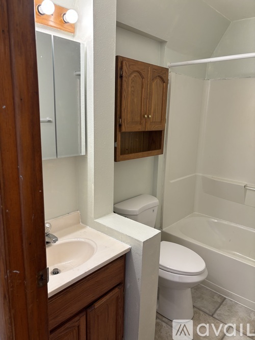 443 2 Mile Avenue 1 Condo for Rent - Photo gallery 4
