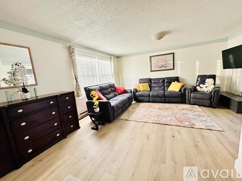 102 Charles St 3 Beds Apartment for Rent