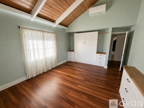 670 Hoene Street 4 Beds Apartment for Rent