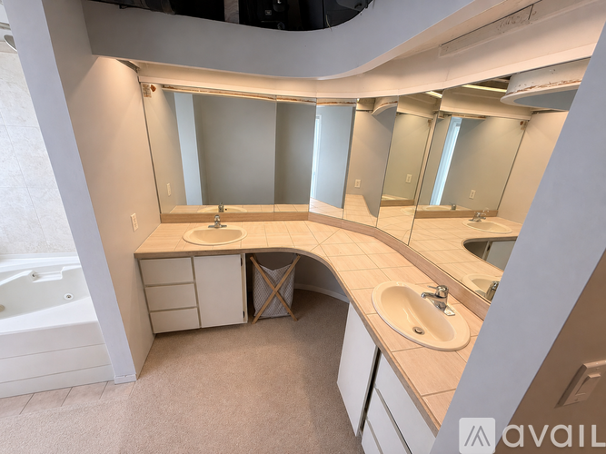 670 Hoene Street 4 Beds Single Family Home for Rent - Photo gallery 5