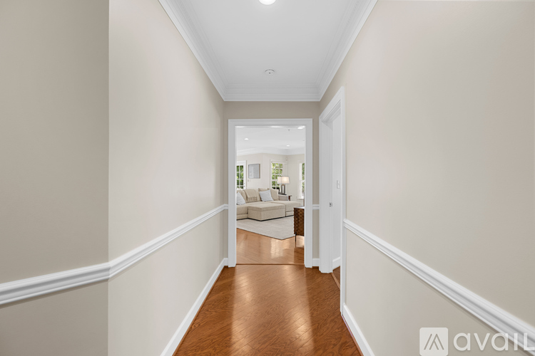 5241 Monument Avenue 2 Beds Condo for Rent - Photo gallery 2