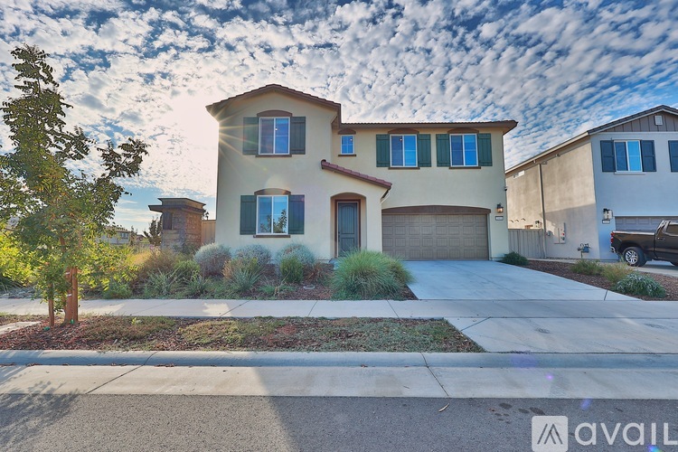 2001 Skipping Stone Wy 5 Beds Single Family Home for Rent - Photo gallery 2