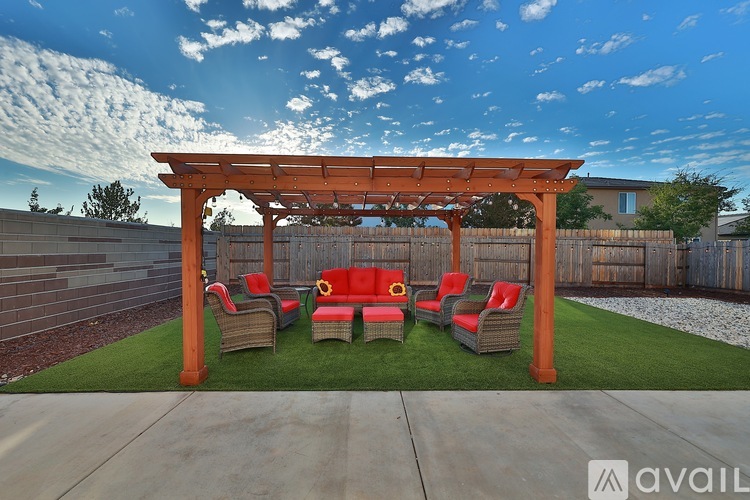 2001 Skipping Stone Wy 5 Beds Single Family Home for Rent - Photo gallery 4