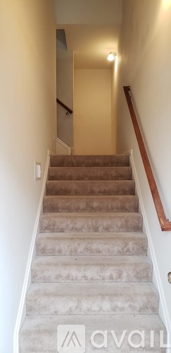 6428 Creekbend Dr 3 Beds Townhouse for Rent - Photo gallery 3