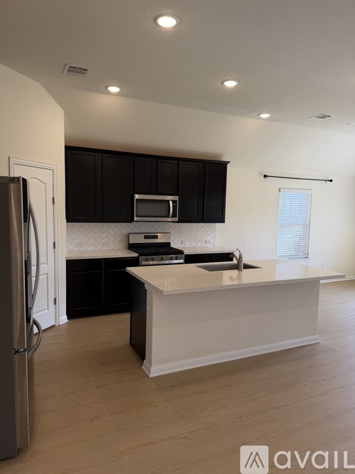 1541 Harrongton Way 3 Beds Single Family Home for Rent - Photo gallery 5