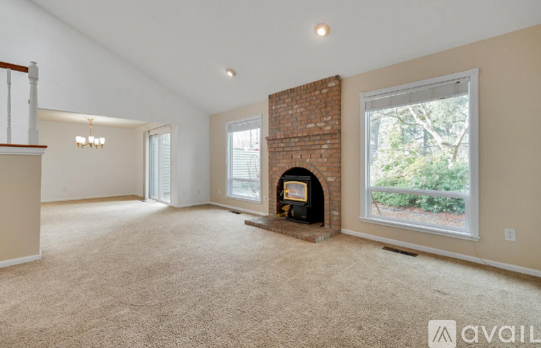 14765 Southwest Wheaton Lane 3 Beds Single Family Home for Rent - Photo gallery 4